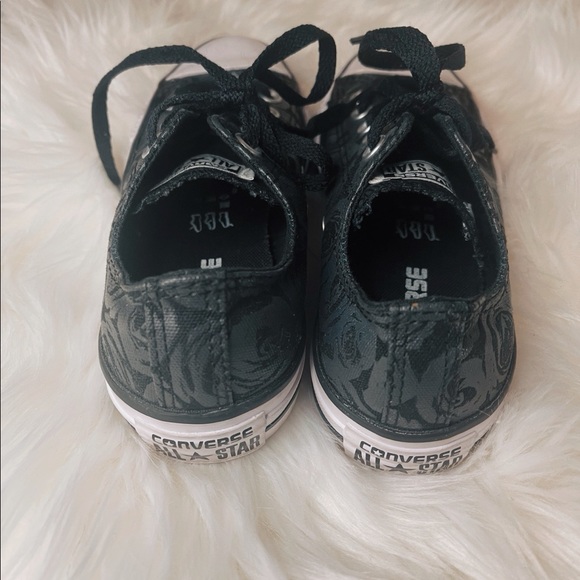 Black Rose Converse - Picture 2 of 4
